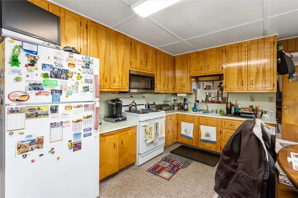 15 Cactus Drive Fromberg MT 59029