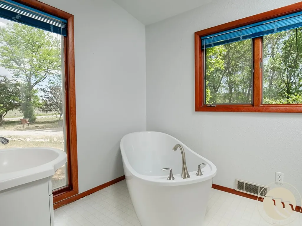 46 River View Road Park City MT 59063