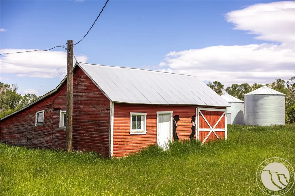 6058 Cottonwood Creek Road Lewistown MT 59457