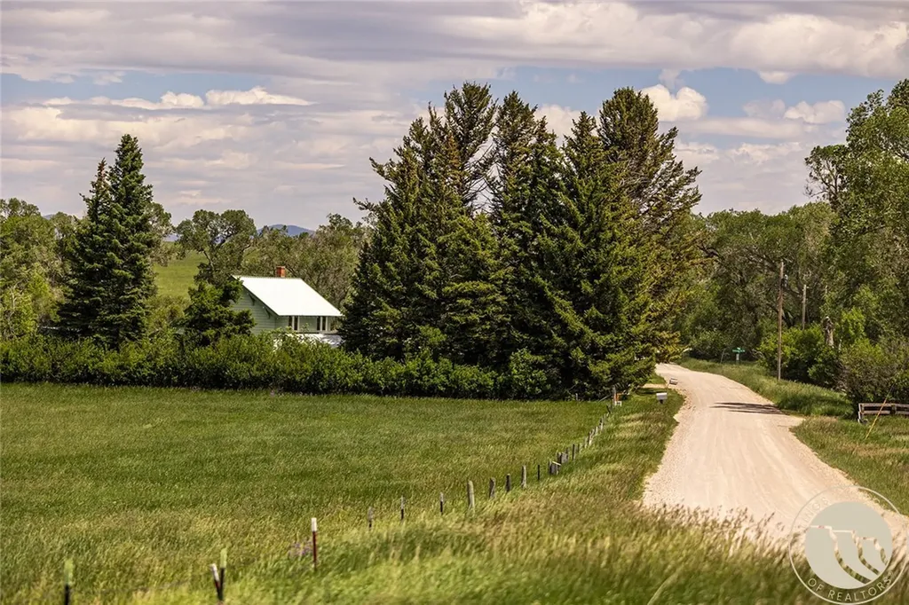 6058 Cottonwood Creek Road Lewistown MT 59457