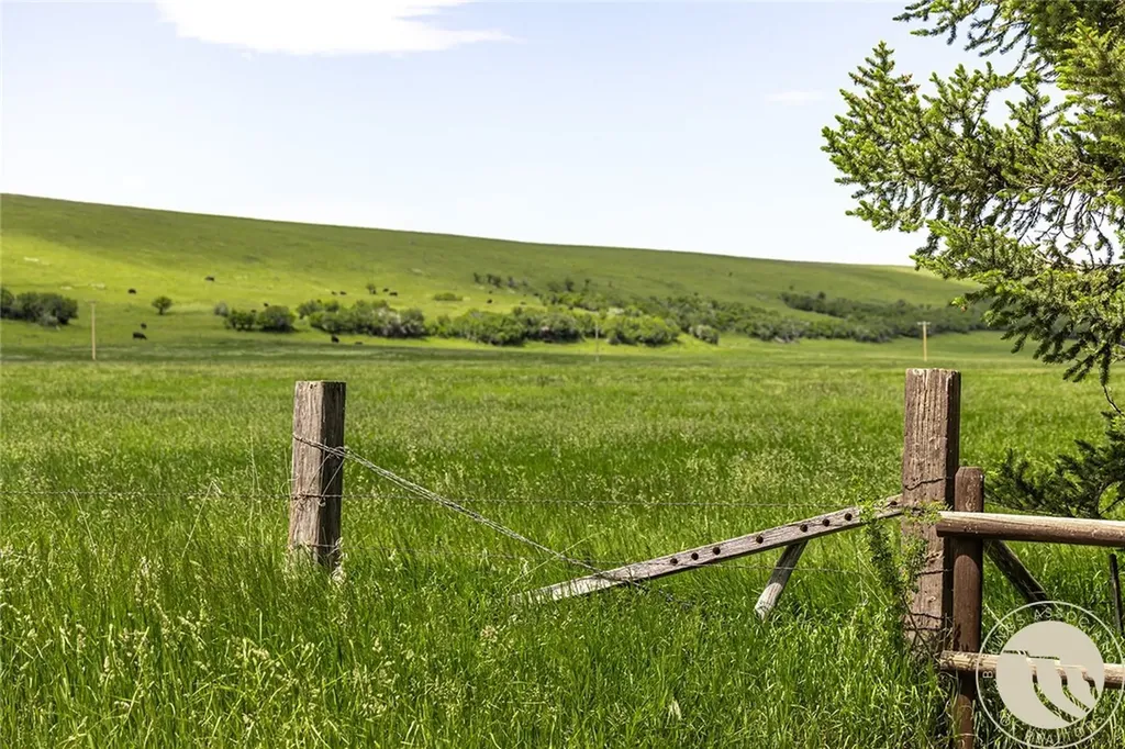 6058 Cottonwood Creek Road Lewistown MT 59457
