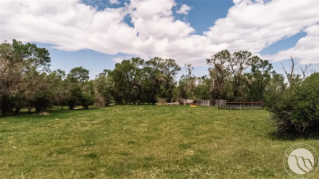 6058 Cottonwood Creek Road Lewistown MT 59457