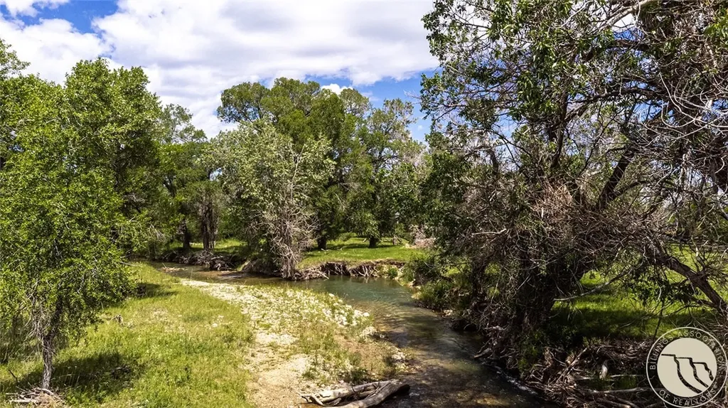 6058 Cottonwood Creek Road Lewistown MT 59457