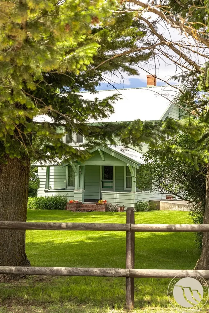 6058 Cottonwood Creek Road Lewistown MT 59457