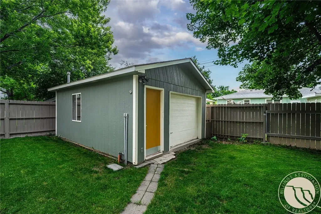 1522 Cook Avenue Billings MT 59102