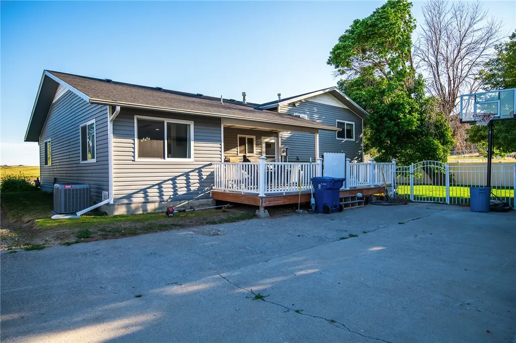 601 W Park Avenue Bridger MT 59014