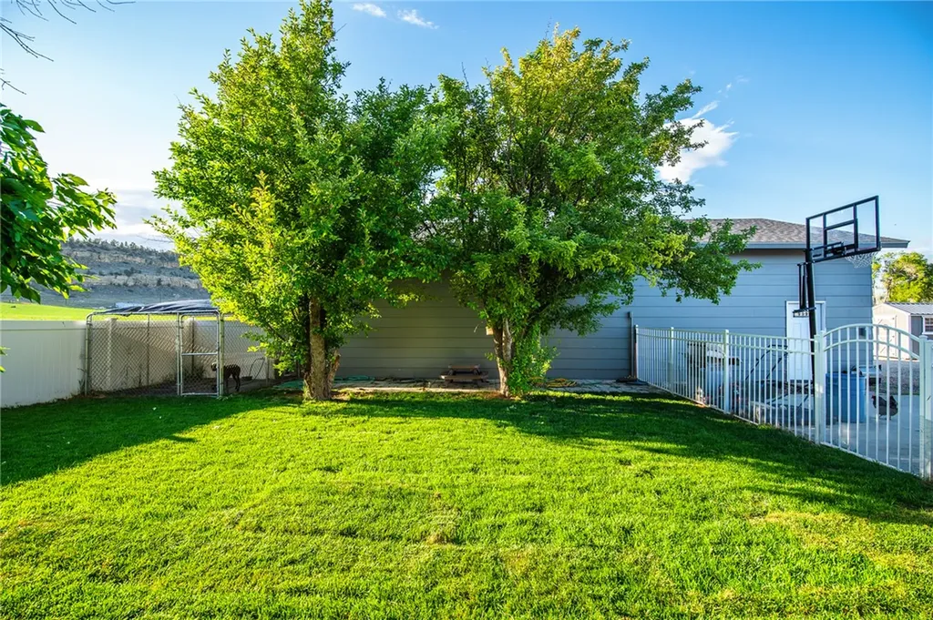 601 W Park Avenue Bridger MT 59014