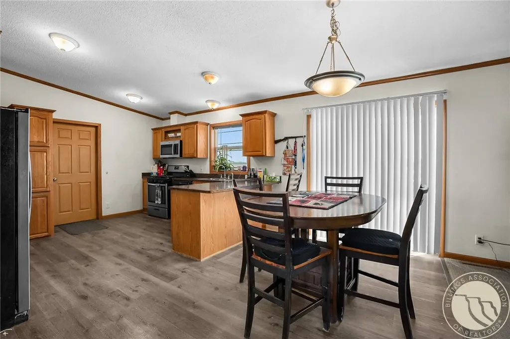 6733 High Hill Road Shepherd MT 59079