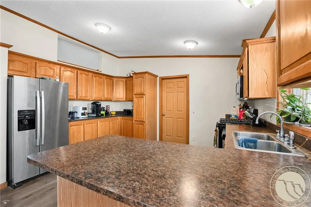 6733 High Hill Road Shepherd MT 59079
