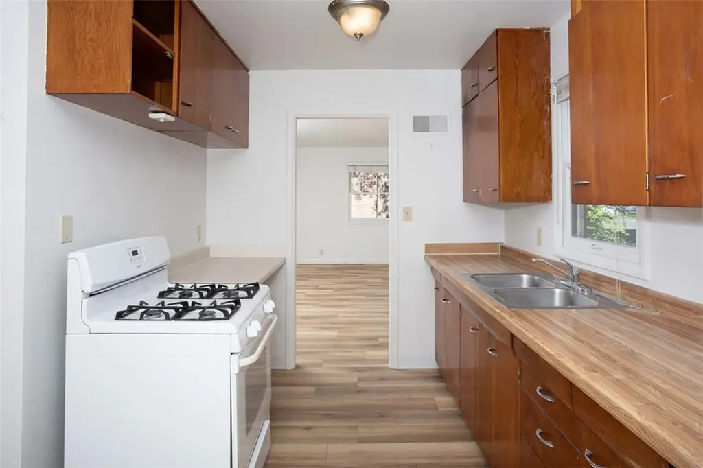 916 & 916 1/2 Howard Avenue Billings MT 59101