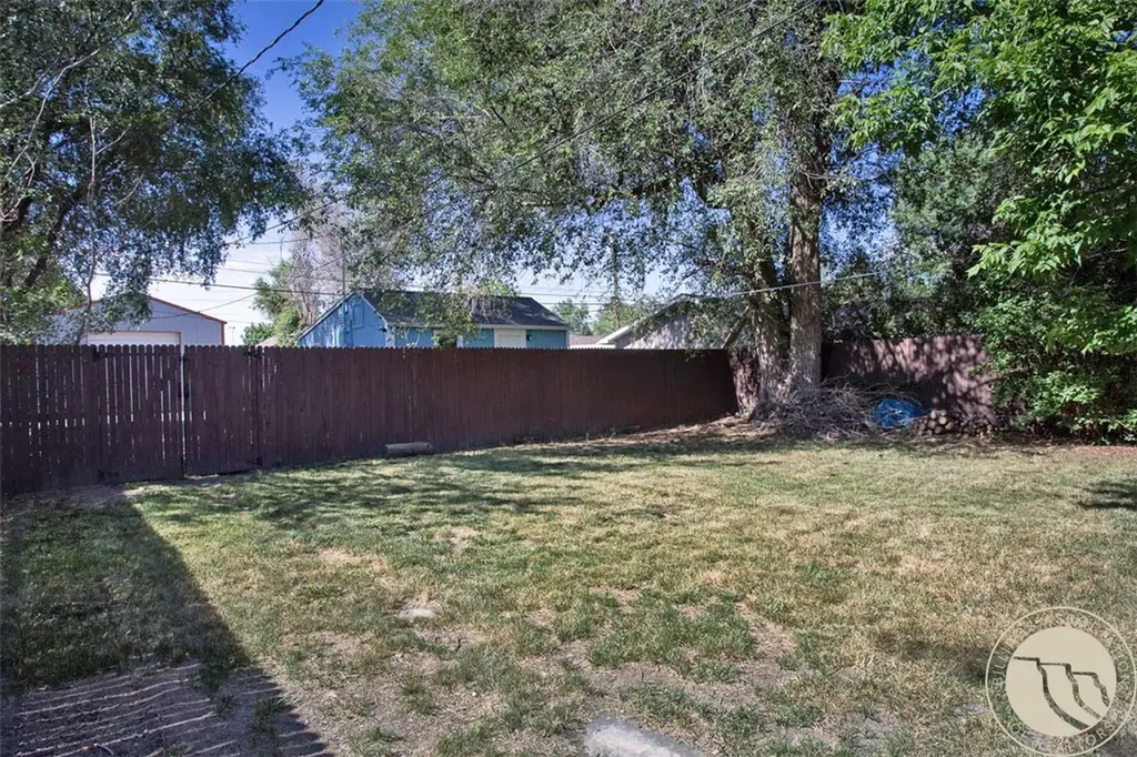 916 & 916 1/2 Howard Avenue Billings MT 59101