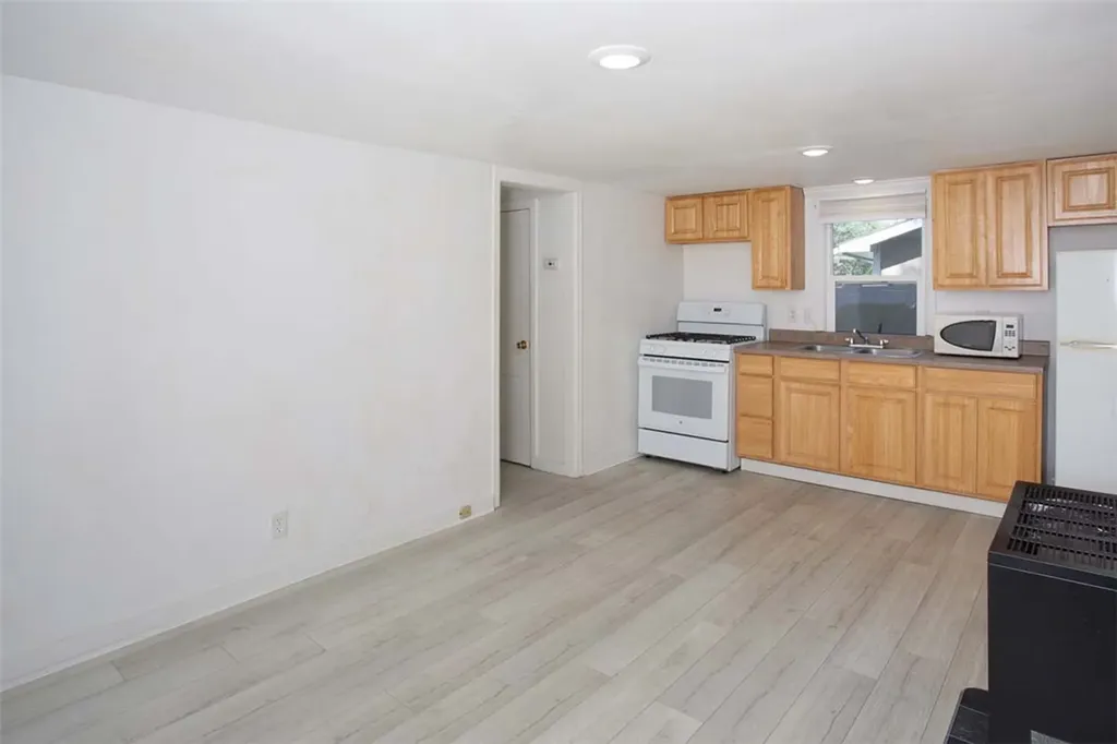 916 & 916 1/2 Howard Avenue Billings MT 59101