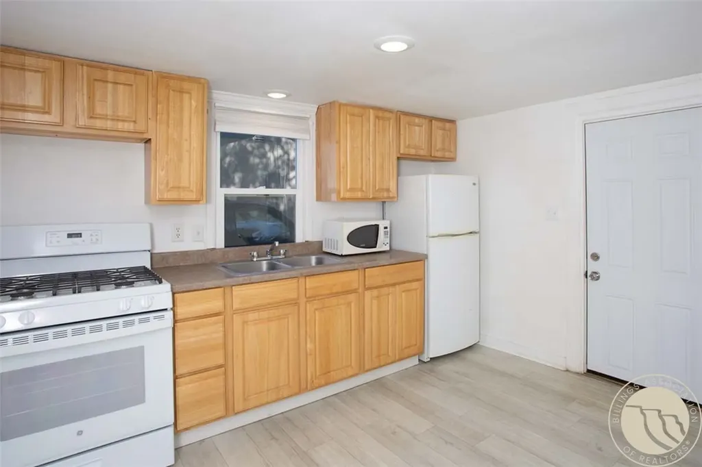 916 & 916 1/2 Howard Avenue Billings MT 59101
