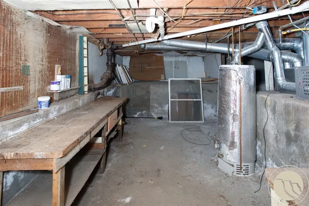 916 & 916 1/2 Howard Avenue Billings MT 59101