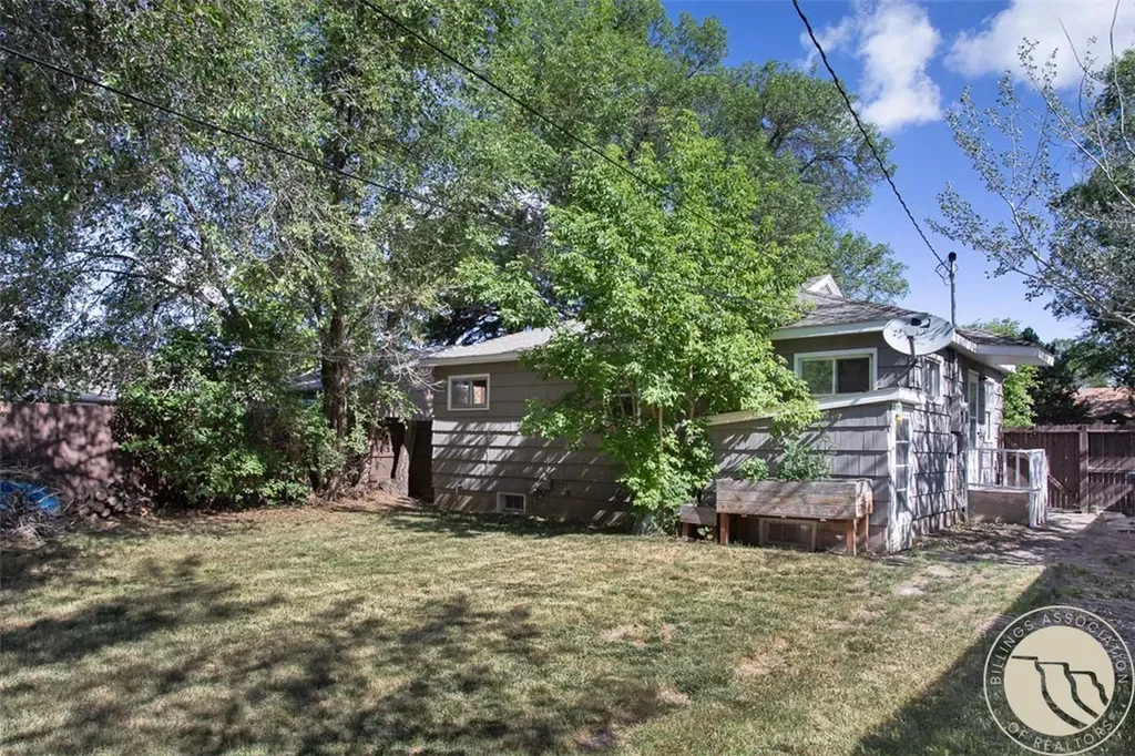 916 & 916 1/2 Howard Avenue Billings MT 59101