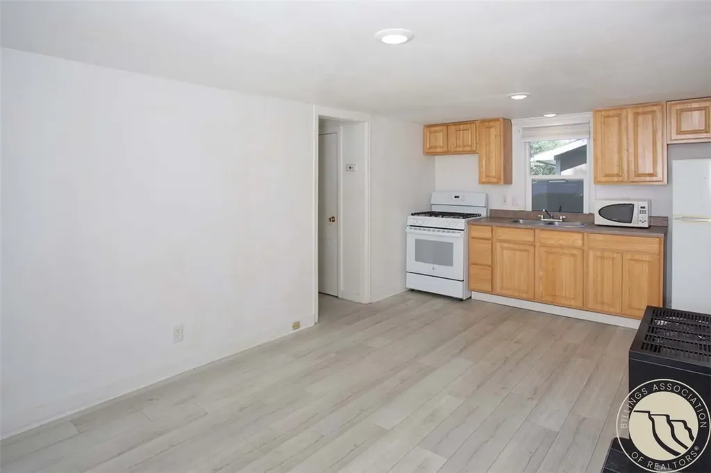 916 & 916 1/2 Howard Avenue Billings MT 59101
