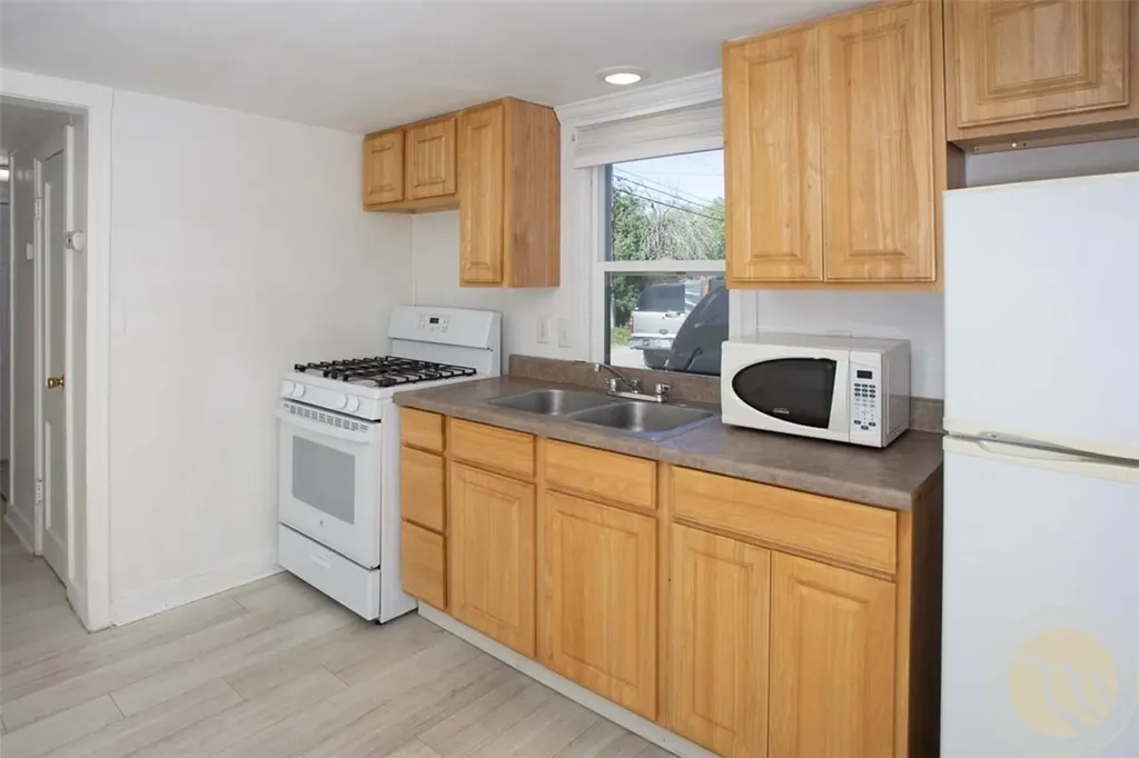 916 & 916 1/2 Howard Avenue Billings MT 59101