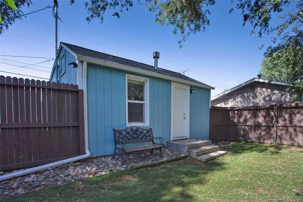 916 & 916 1/2 Howard Avenue Billings MT 59101