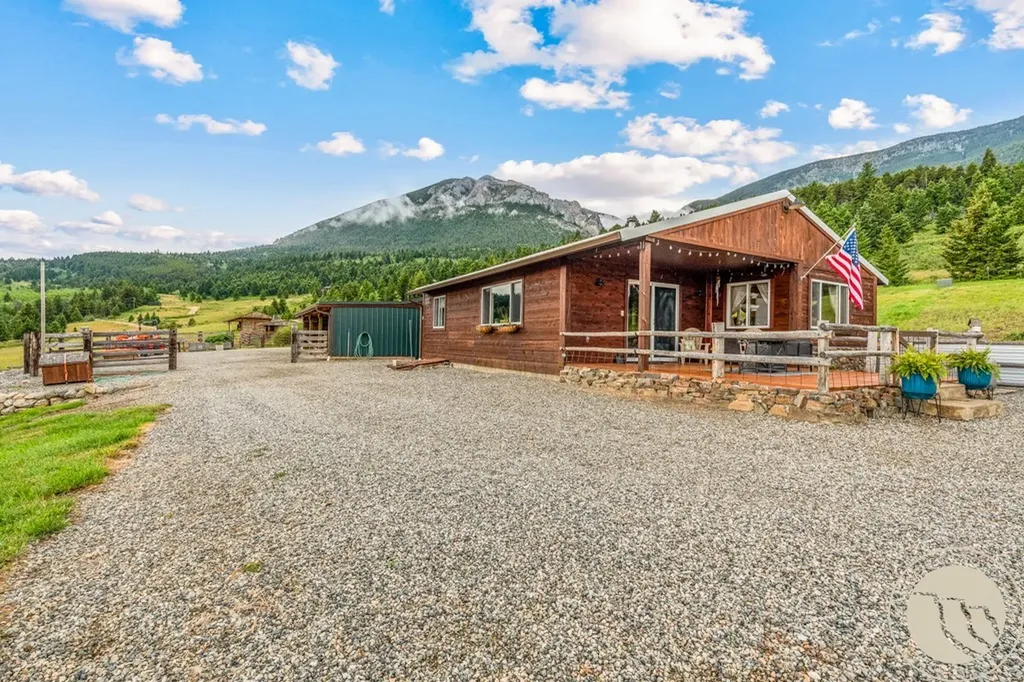 24 Sioux Trail Nye MT 59061
