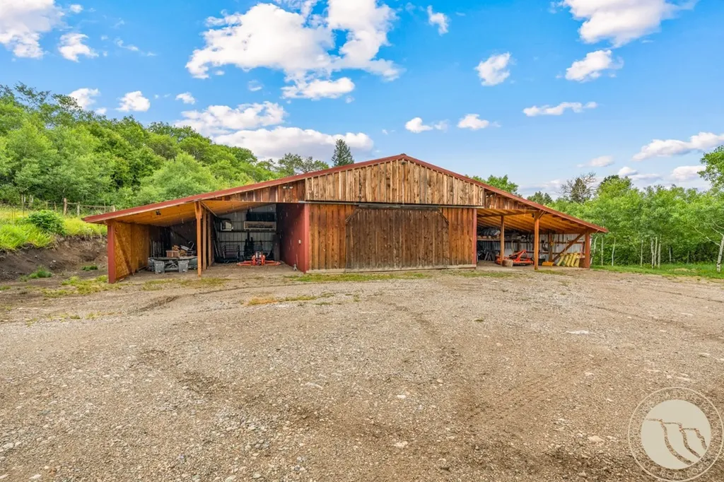 24 Sioux Trail Nye MT 59061