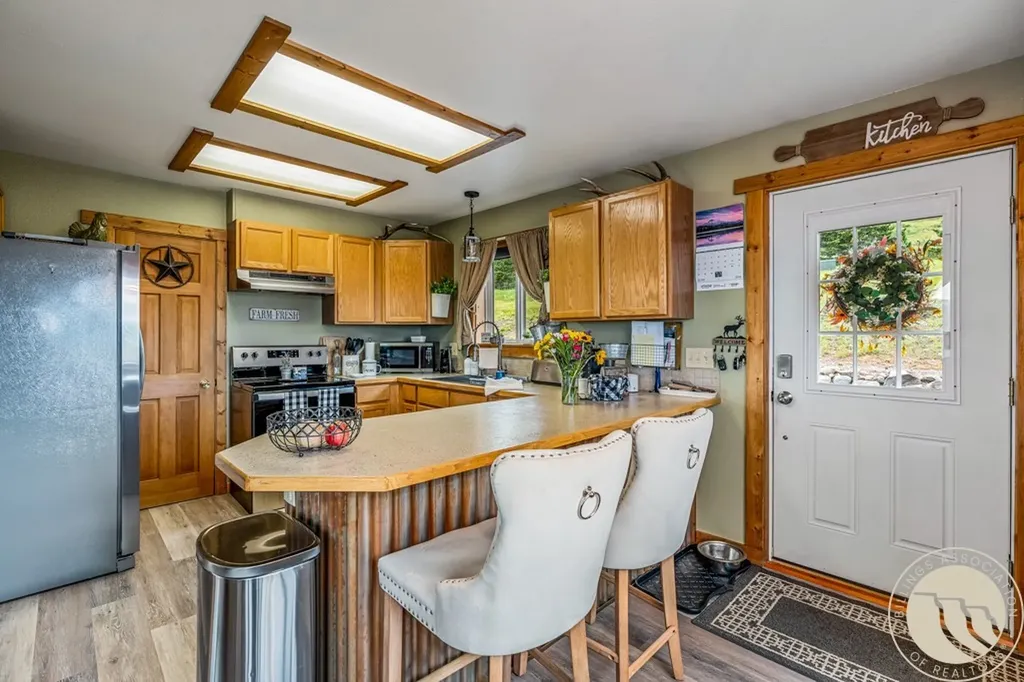 24 Sioux Trail Nye MT 59061