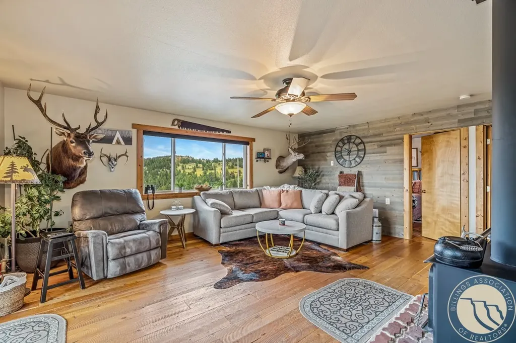 24 Sioux Trail Nye MT 59061