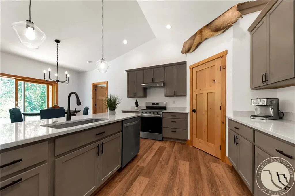 2431 Woodlands Red Lodge MT 59068