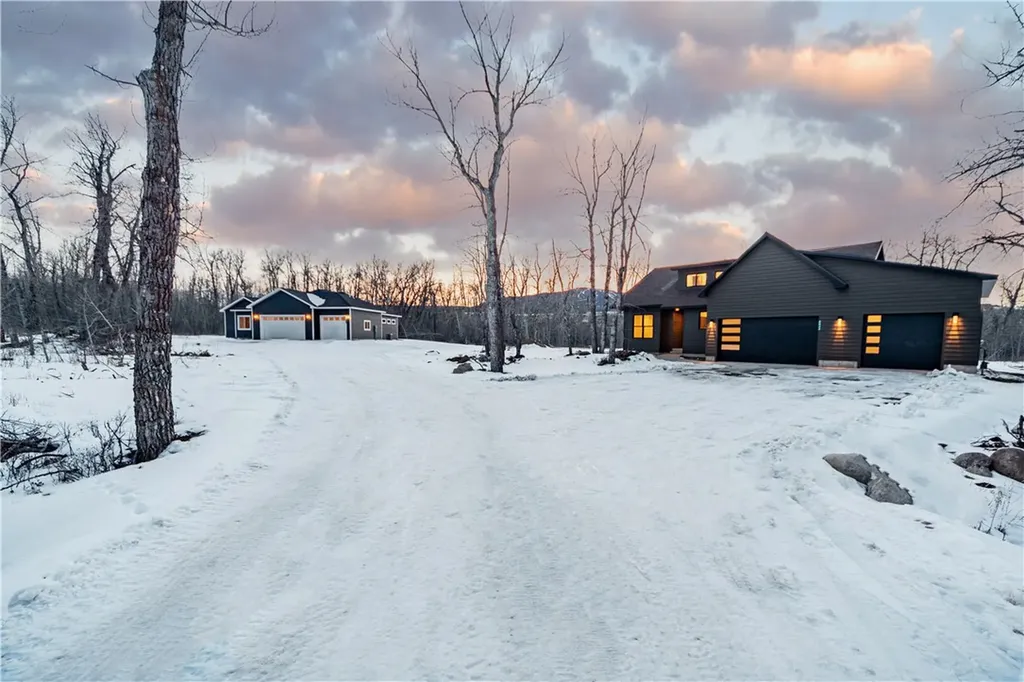 2431 Woodlands Red Lodge MT 59068