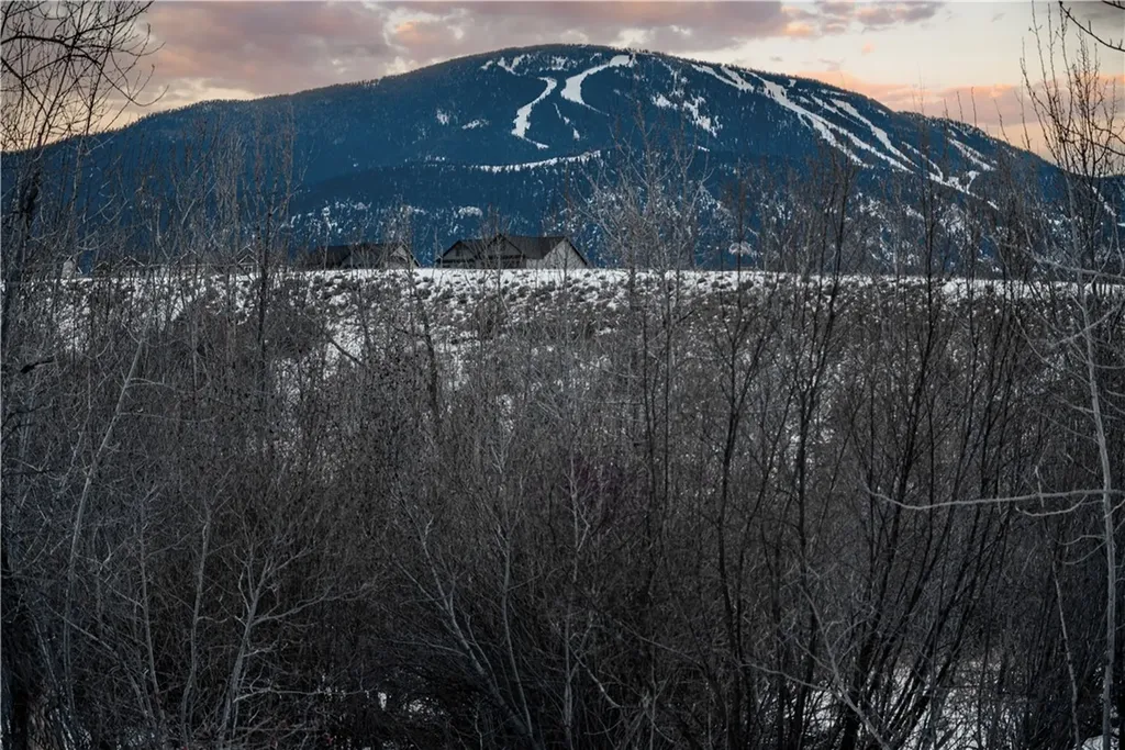2431 Woodlands Red Lodge MT 59068