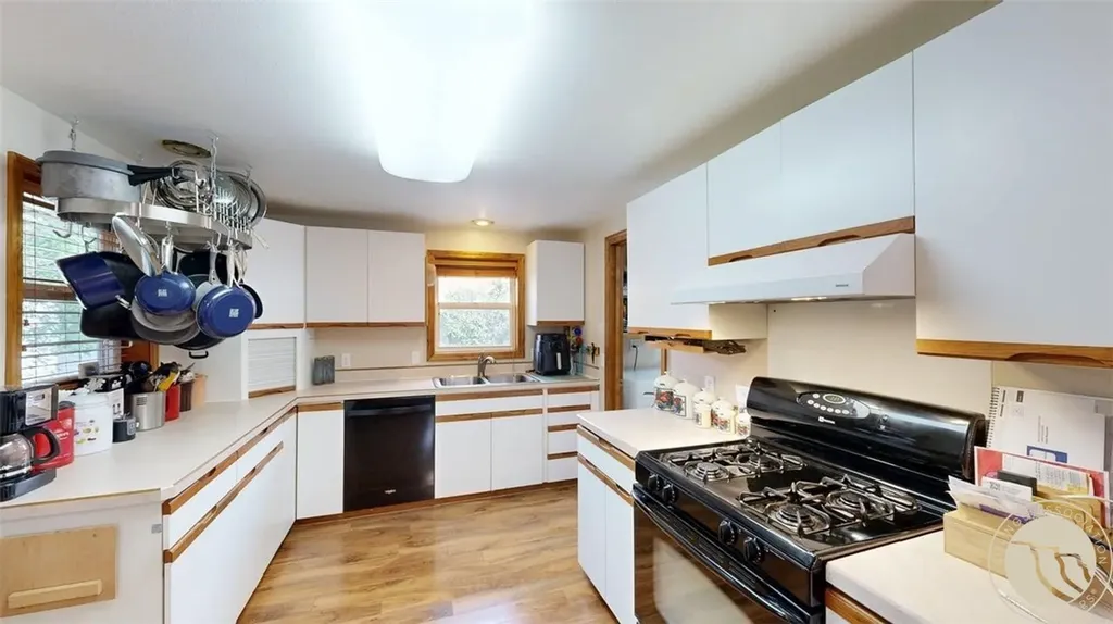 813 E 4th Street Laurel MT 59044