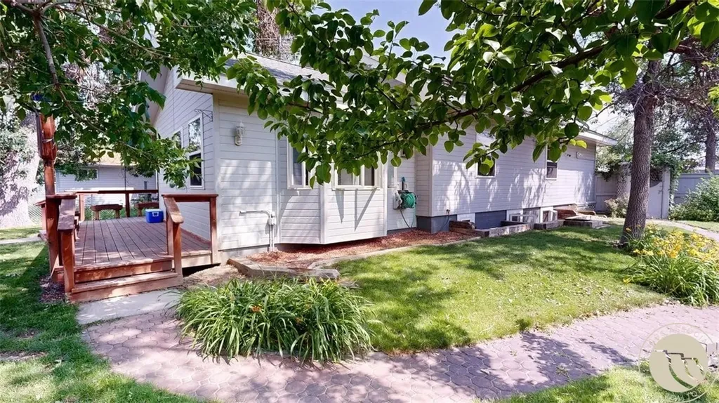 813 E 4th Street Laurel MT 59044