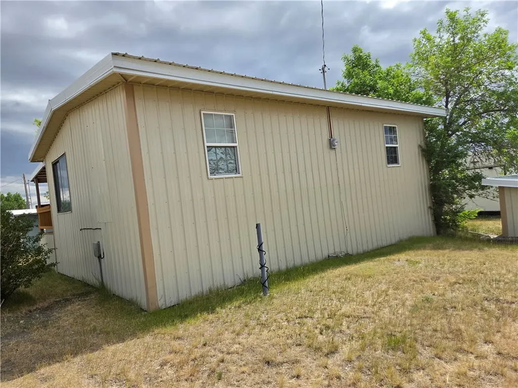 46 Upper Reservoir Lane Shawmut MT 59078
