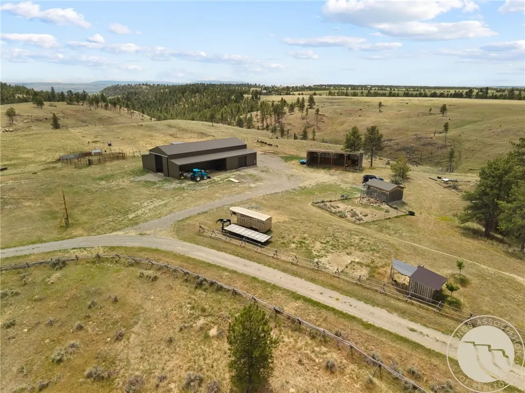 160 Falling Star Trail Park City MT 59063