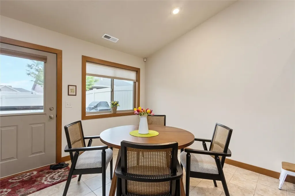5933 Foxtail W Billings MT 59106