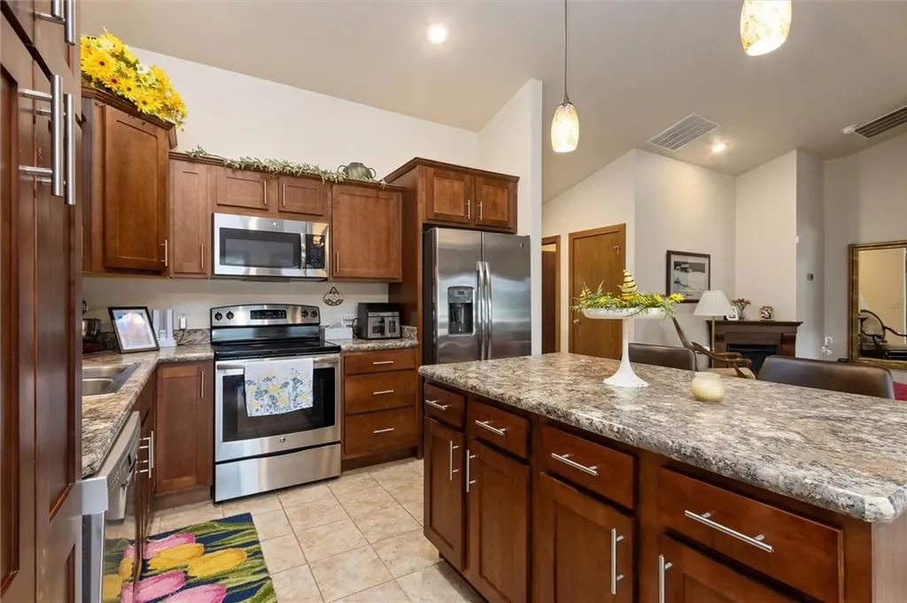 5933 Foxtail W Billings MT 59106