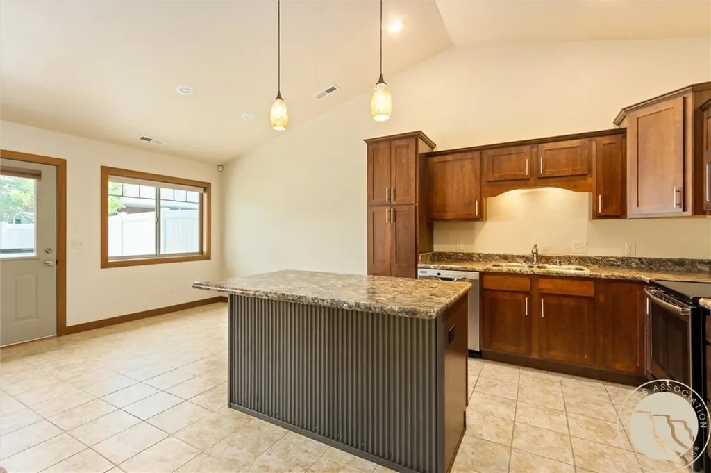 5933 Foxtail W Billings MT 59106