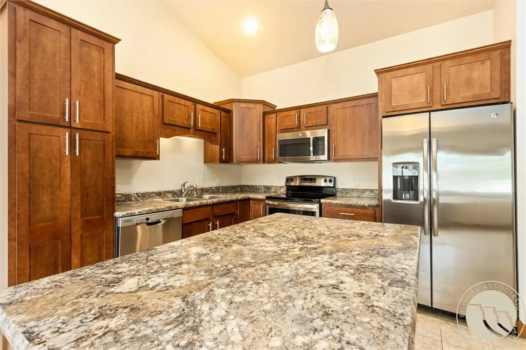 5933 Foxtail W Billings MT 59106