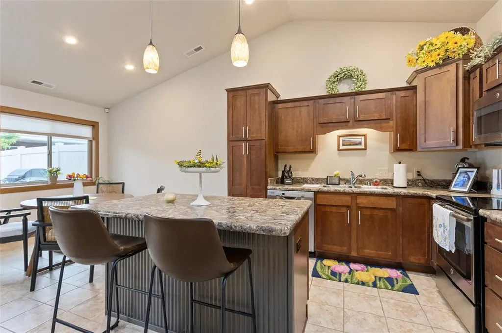 5933 Foxtail W Billings MT 59106