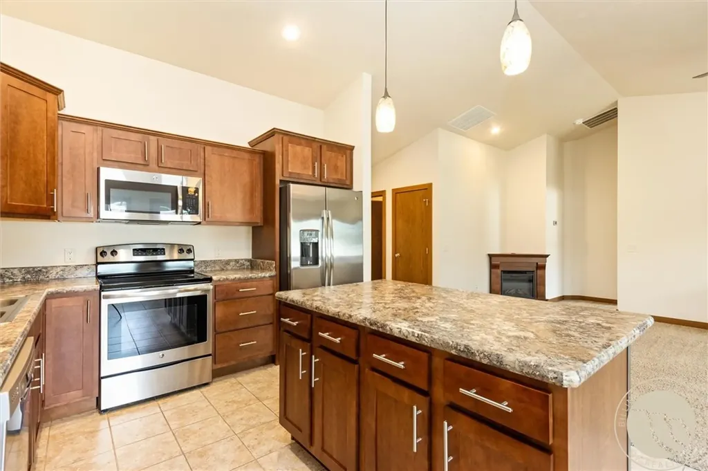 5933 Foxtail W Billings MT 59106