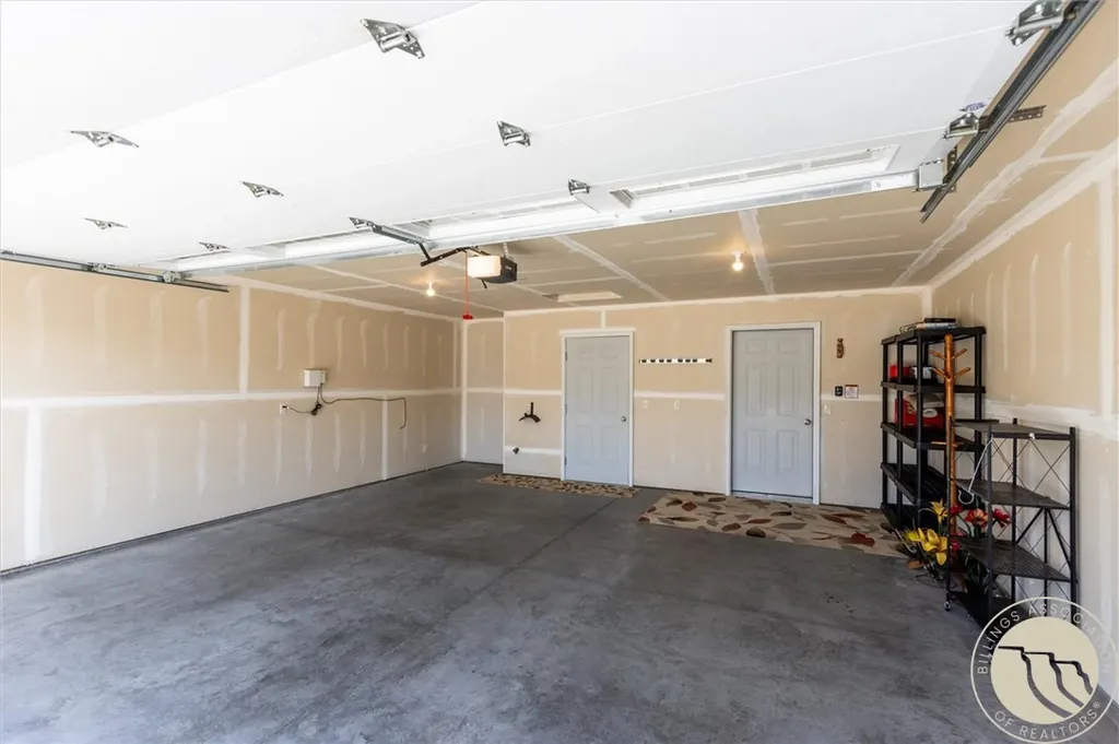 5933 Foxtail W Billings MT 59106