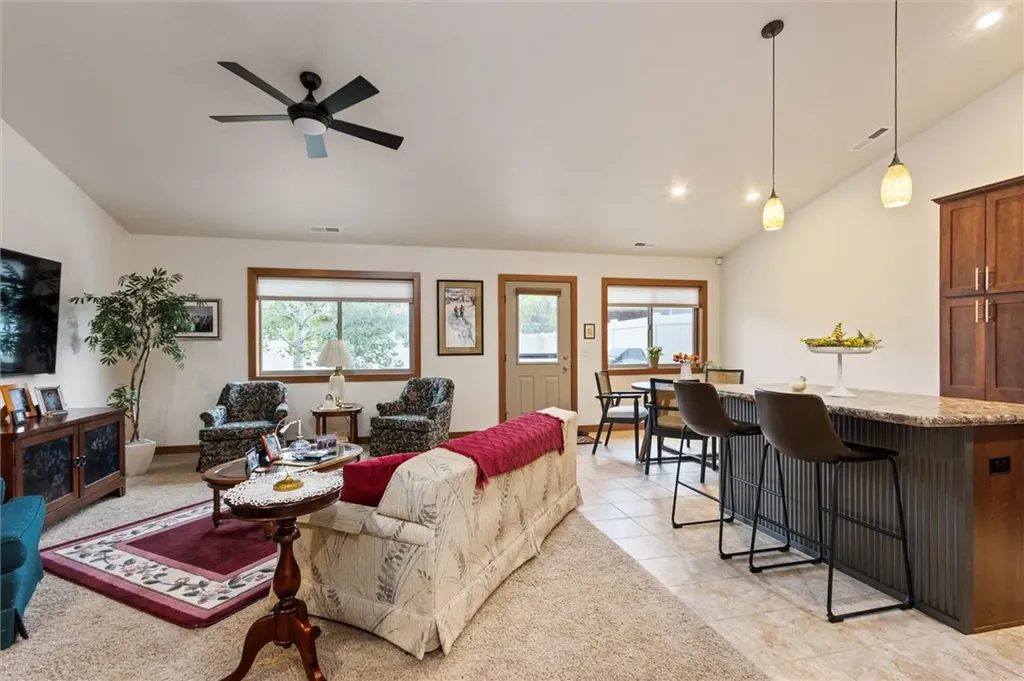 5933 Foxtail W Billings MT 59106