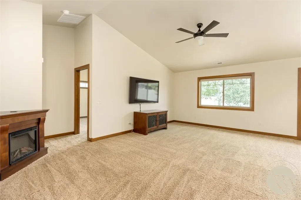 5933 Foxtail W Billings MT 59106