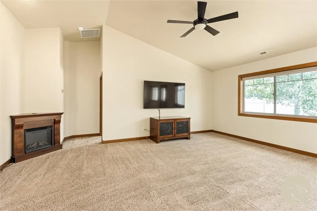 5933 Foxtail W Billings MT 59106