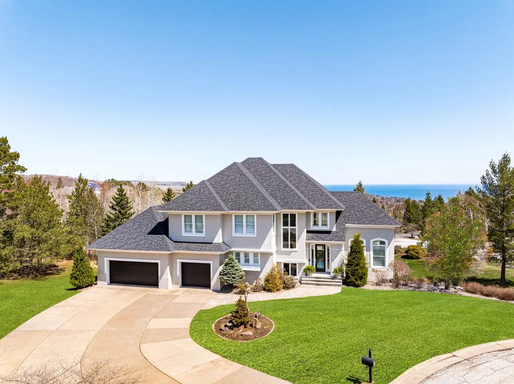 1224 S Ridge Road Duluth MN 55804