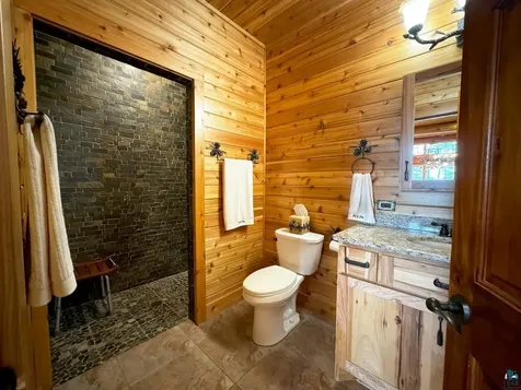 7236 Far North Road Orr MN 55771