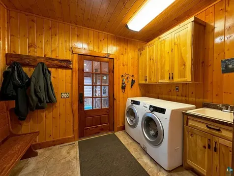 7236 Far North Road Orr MN 55771