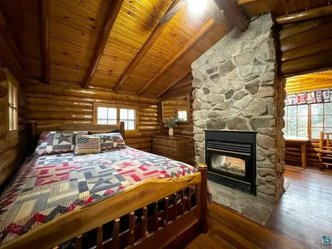 7236 Far North Road Orr MN 55771