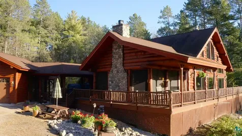 7236 Far North Road Orr MN 55771