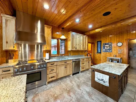 7236 Far North Road Orr MN 55771