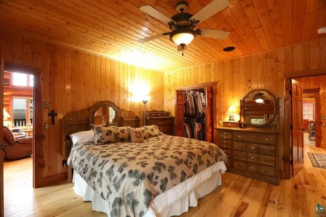 7236 Far North Road Orr MN 55771